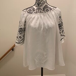 NWT white peasant top